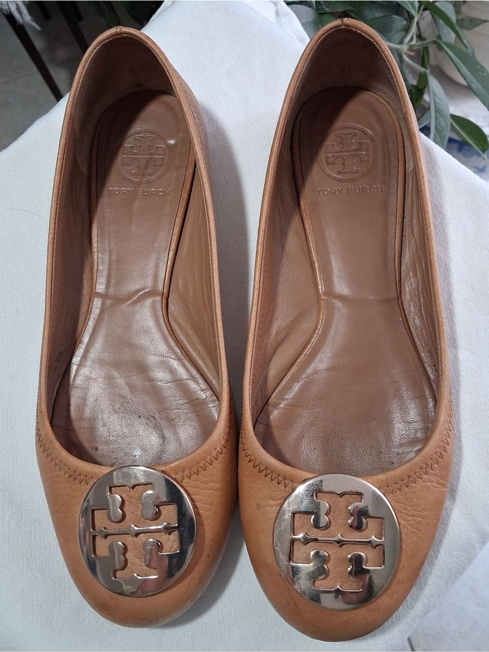 Tory Burch Women's Tan Leather Logo Ballet Flats